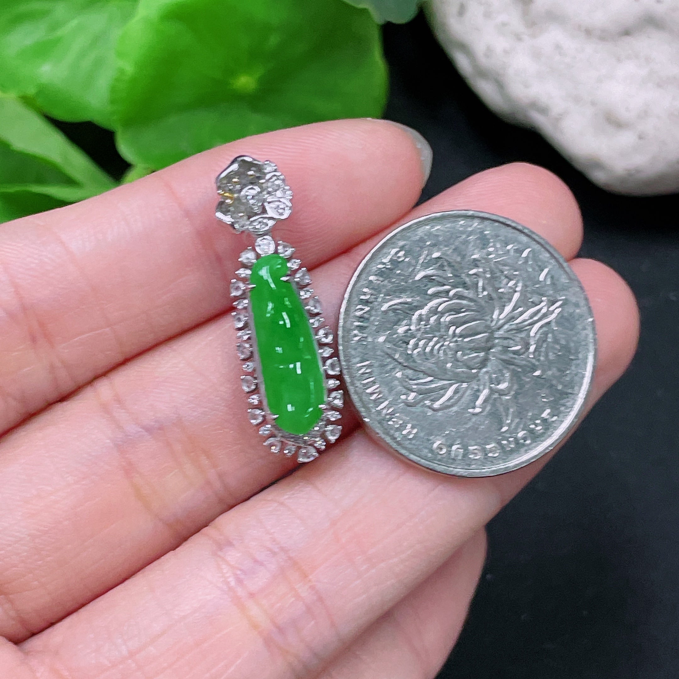 Jadeite Auspicious Bean Pendant with 18K Gold Setting, Total Weight Approx. 2.6g (Accented with Diamonds)