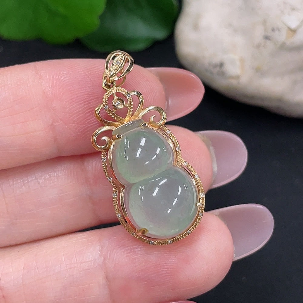 Jadeite Gourd Pendant 18K Gold Total Weight Approx. 3.1g (with Diamond Accents)