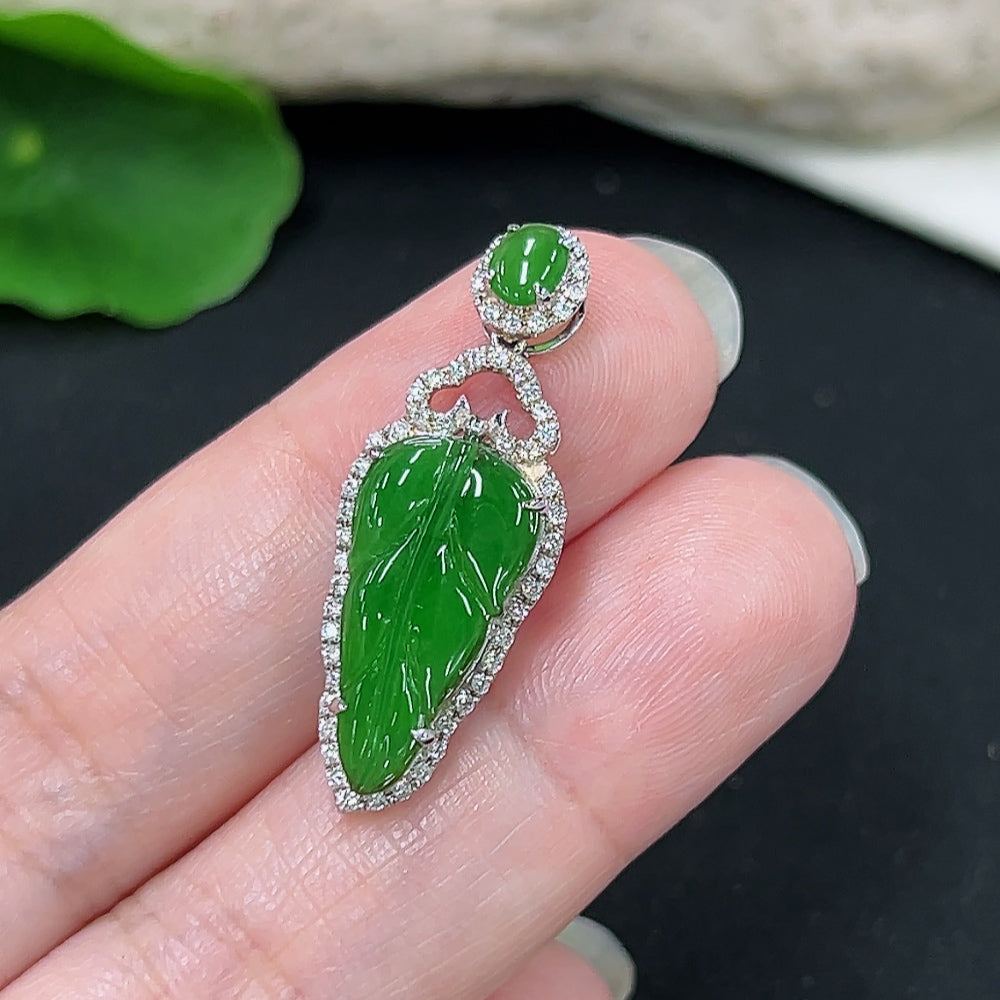 Jadeite leaf pendant with diamond accents, 18K gold, HKHQ jewelry, detailed close-up of the elegant, natural jade leaf design
