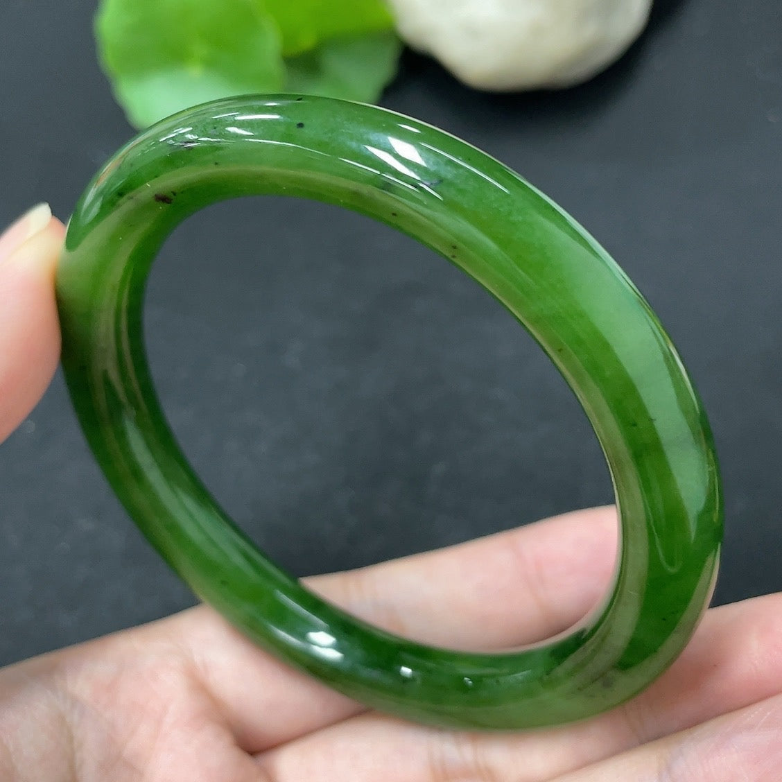 Hetian Jade Green Jade Round Bangle Size 58.7 Total Weight Approx. 44.7g
