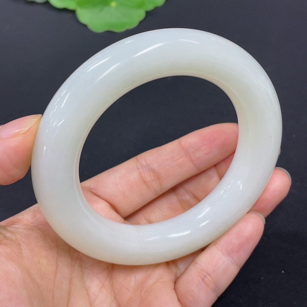 Hetian Jade Round Bangle