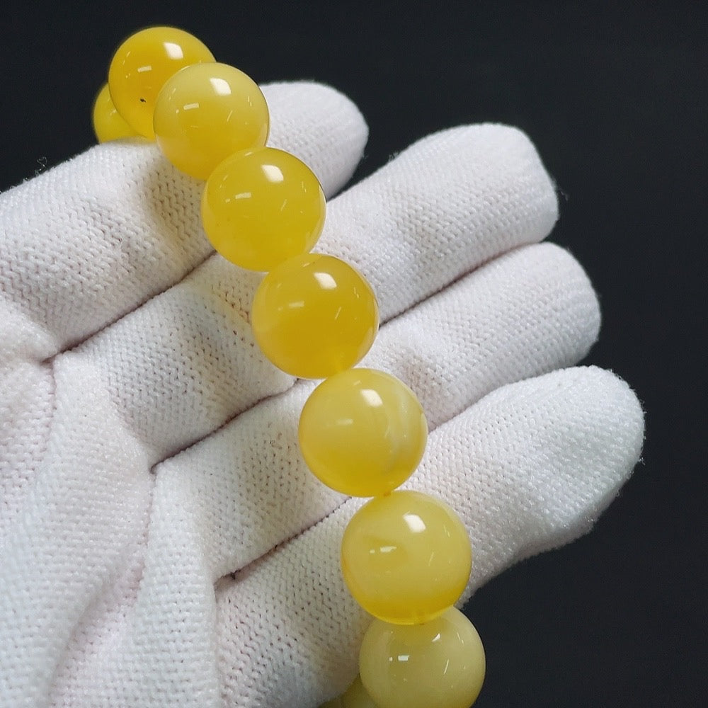 Amber Beeswax Bracelet, Total Weight Approx. 20.9g, Size About 13.2mm