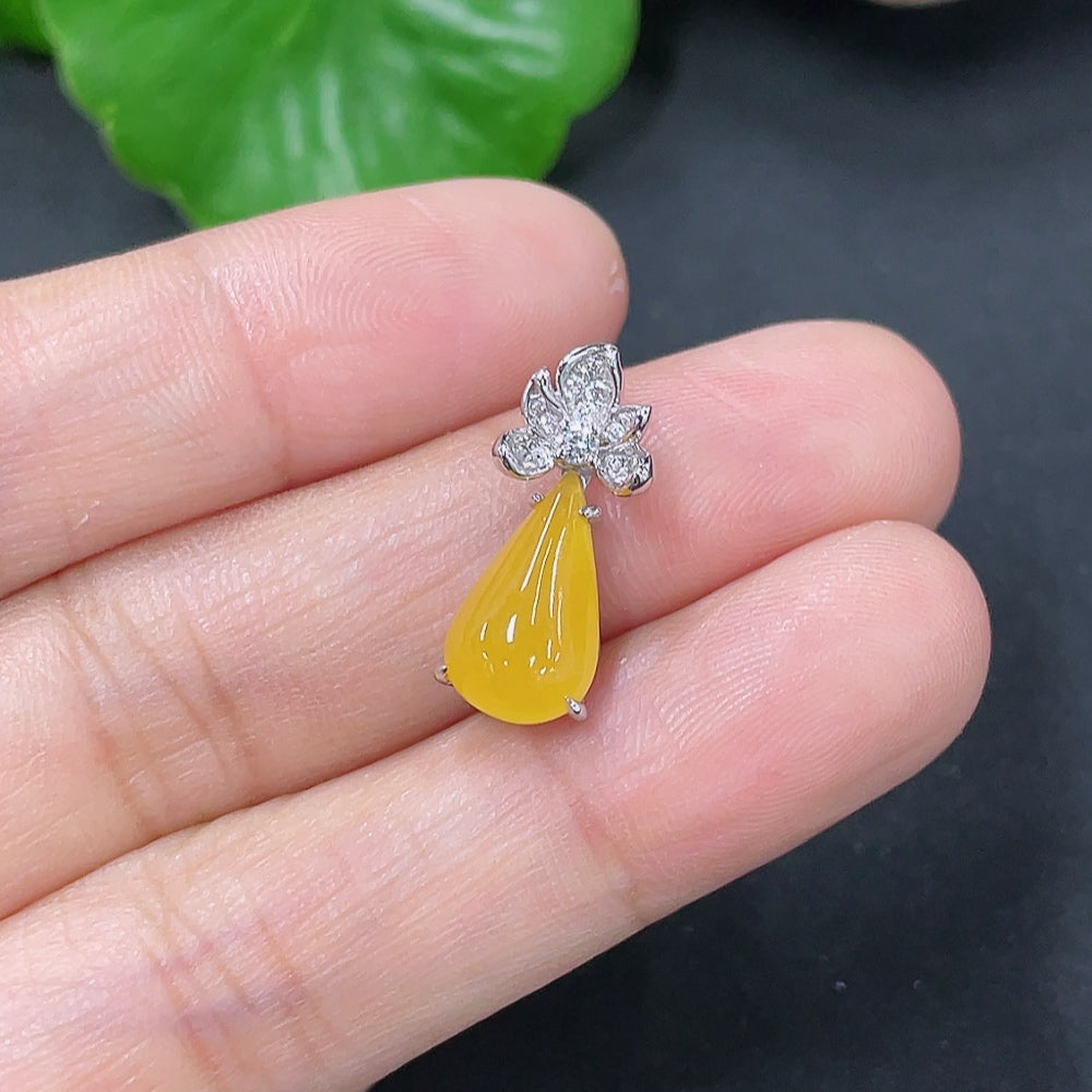 Jadeite Water Drop Pendant, 18K Gold Setting with Diamond Accents, Color Origin Undetermined, Overall Size