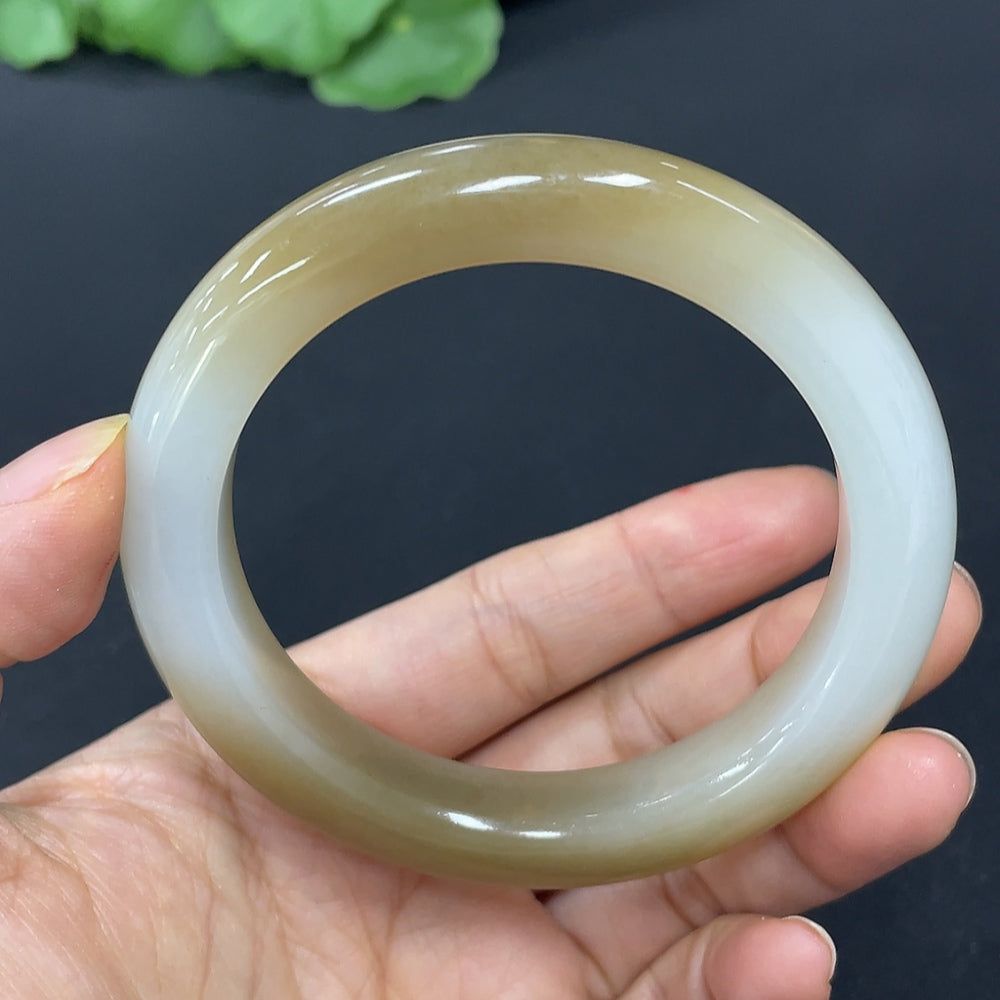 Hetian Jade Round Bangle