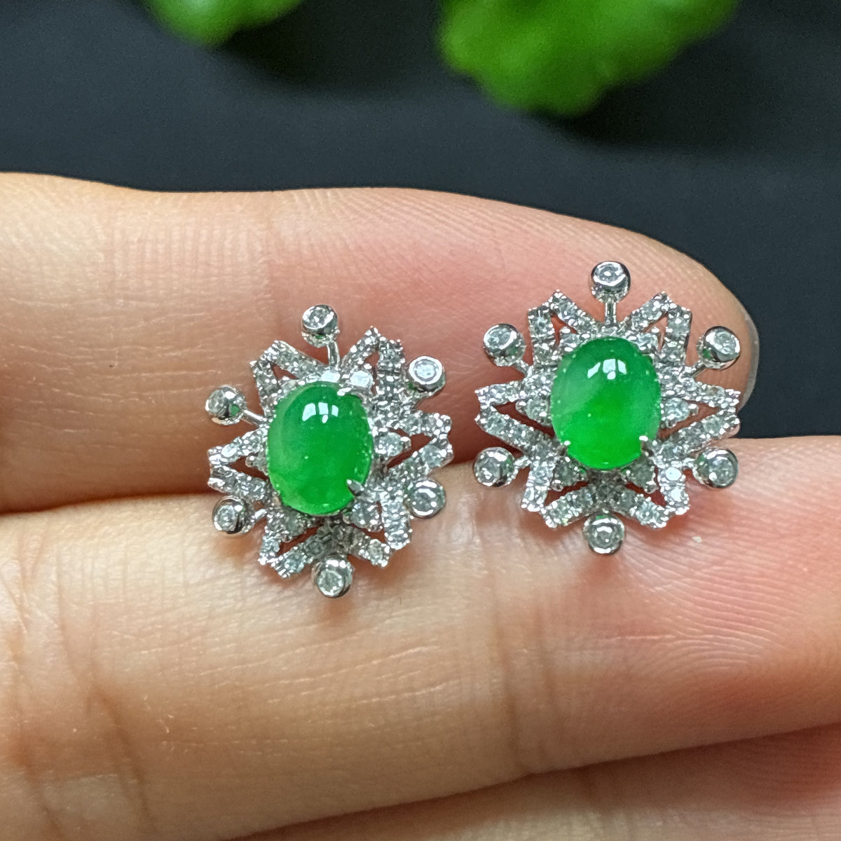 Jadeite Inlaid Earrings 18K