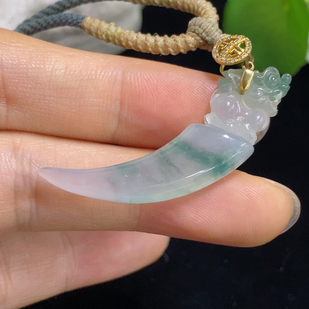 Jadeite Dragon Tooth Pendant (Incl. Cord) 18k Set with Diamonds