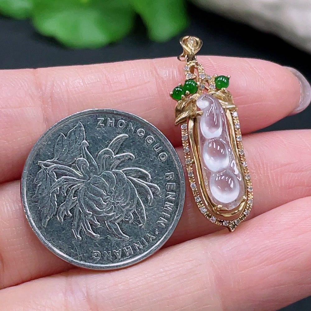 Jadeite Blessing Bean Inlaid Pendant 18K Gold Total Weight Approx. 2.24g