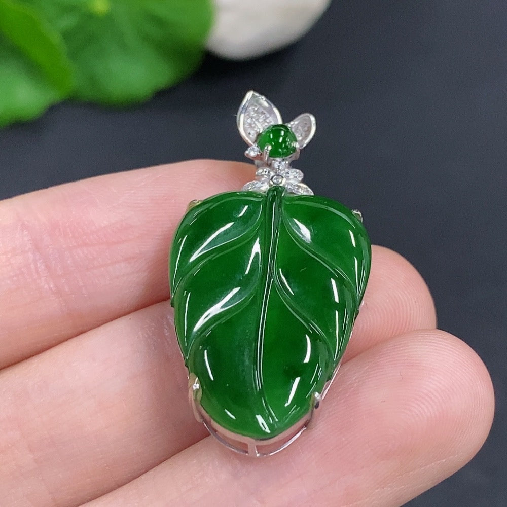 Jadeite Leaf Pendant 18K Gold with Diamond Accents