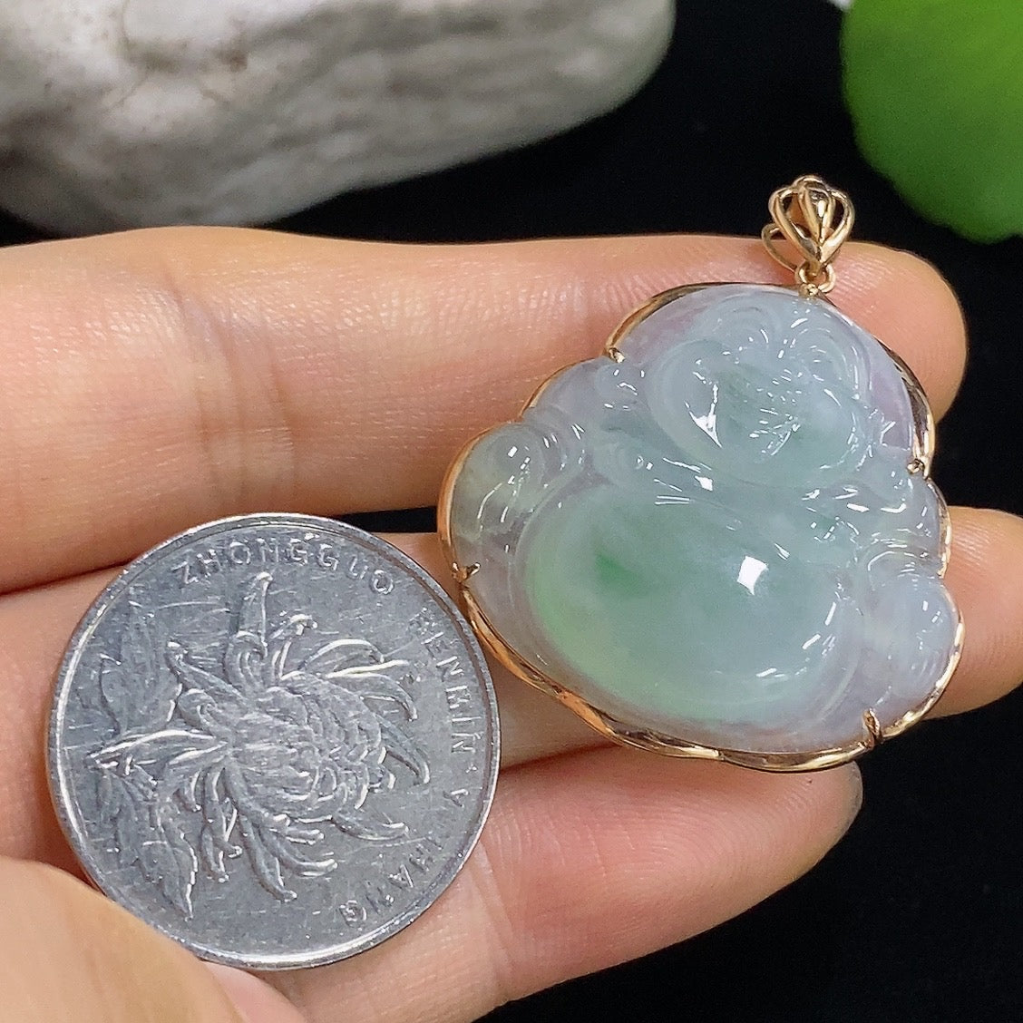 Jadeite Buddha pendant with 18k gold mounting, crafted from green jade, weighs approximately 6.31 grams, by HKHQ.