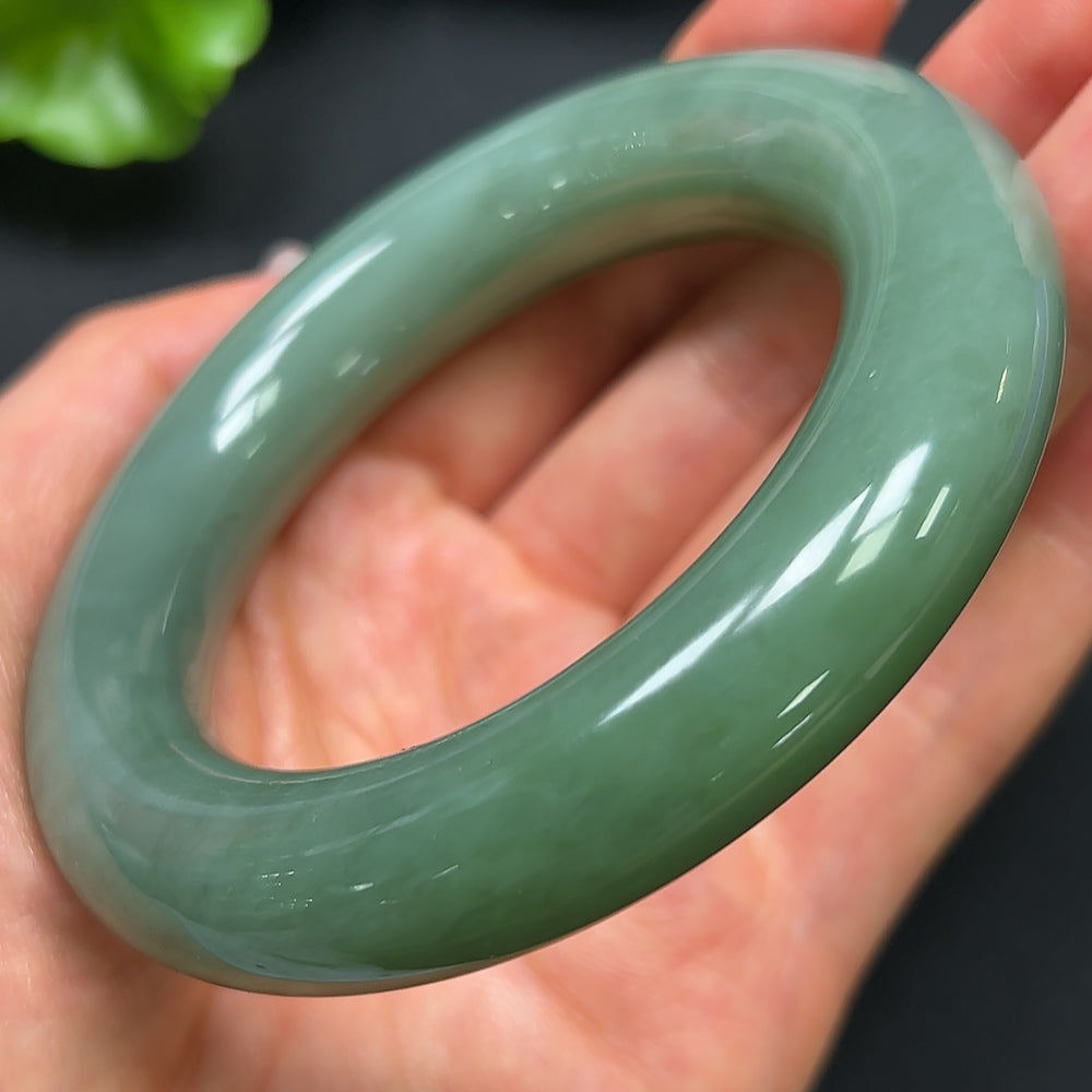 Hetian Jade Green Round Bangle