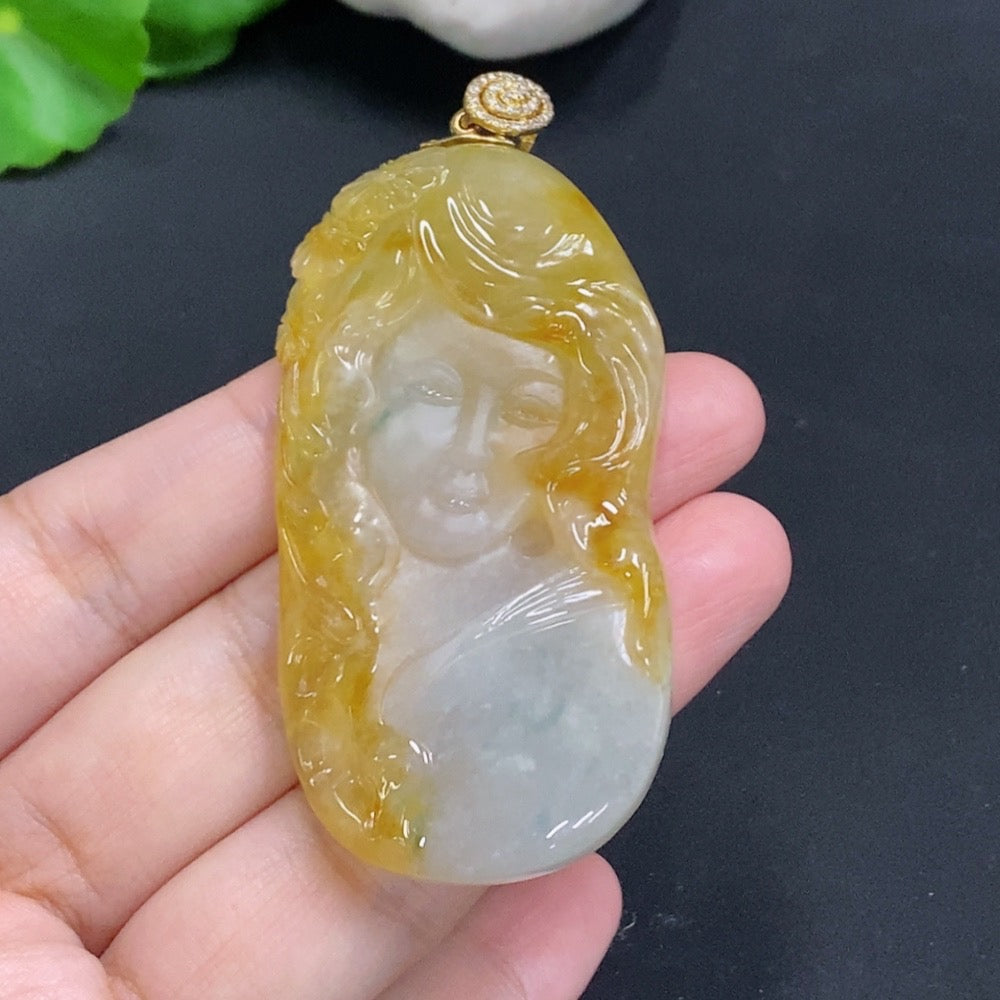 Jadeite Pendant with 18K Gold Clasp, Total Weight Approx. 35.3g