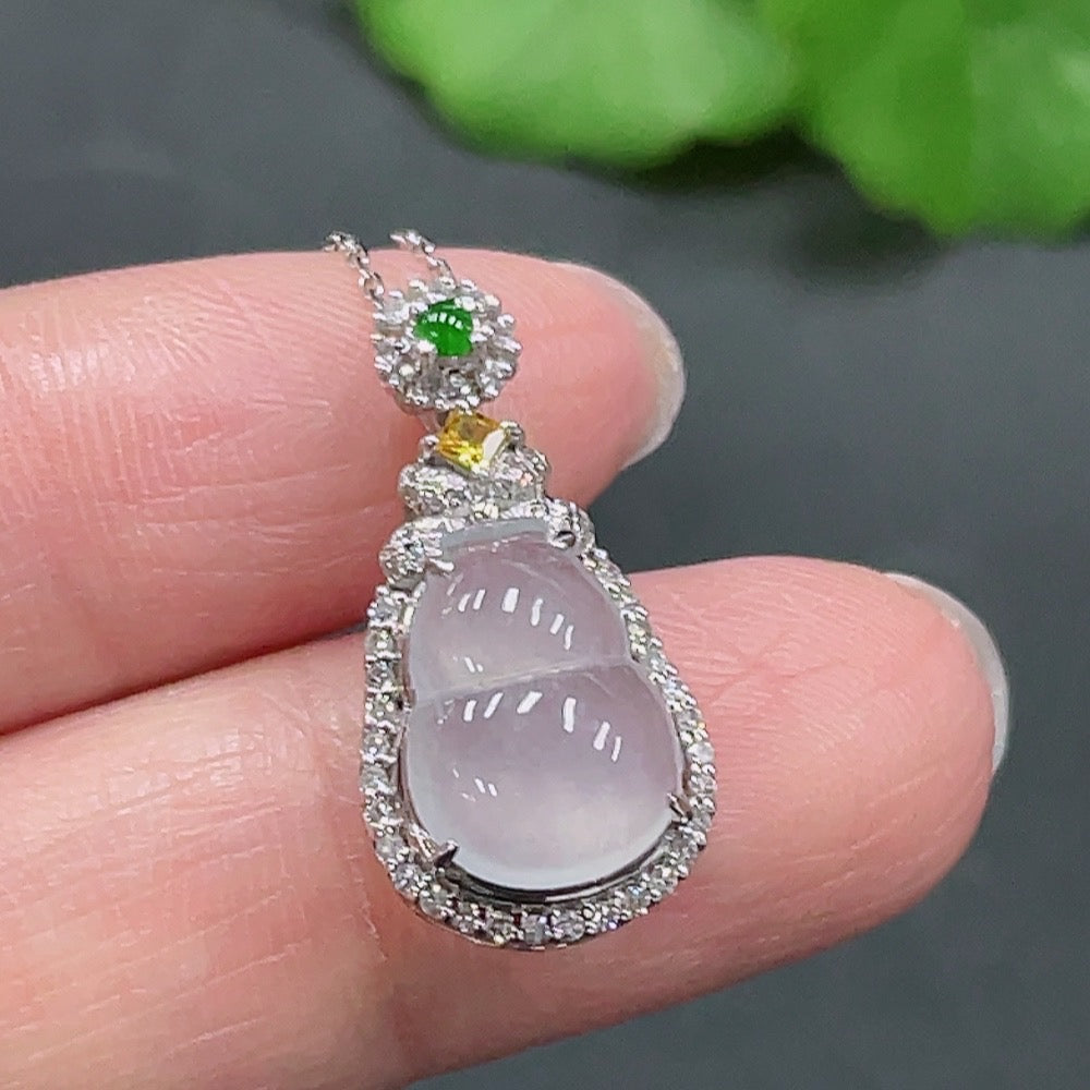 Jadeite Gourd Inlaid Pendant, Full 18K Gold, Total Weight Approx. 3.4g Including Chain