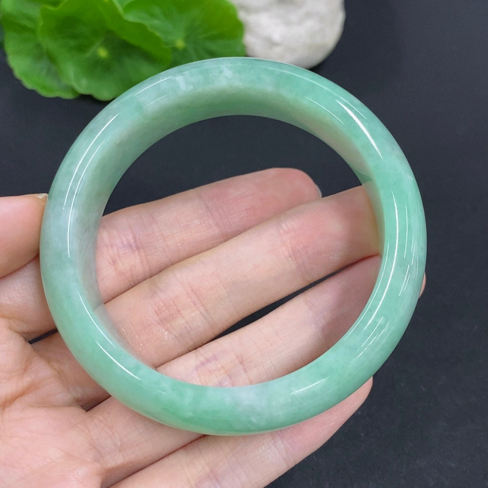 Jadeite Round Bangle
