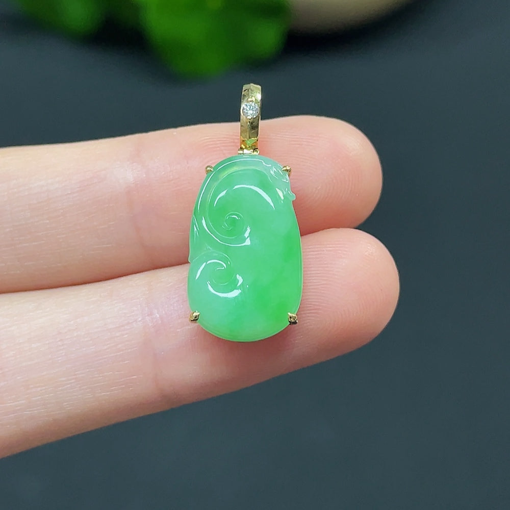 Jadeite Ruyi Inlaid Pendant 18K Non-Diamond