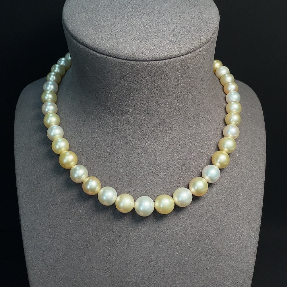 Seawater Pearl Strand Non-Gold Setting Size 9.3-11.7mm Approx. Total Weight About 63.86g Color Origin Undetermined