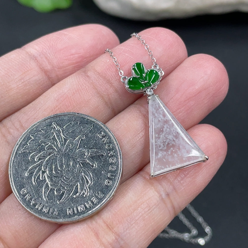 Jadeite Plain Pendant with 18K Gold and Diamond Accents, Total Weight Approx. 2.37g
