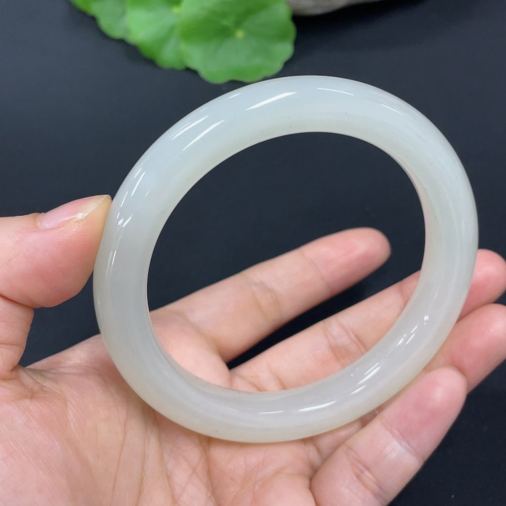 Hetian Jade Round Bracelet Size 58.8 Total Weight Approx. 52.9g