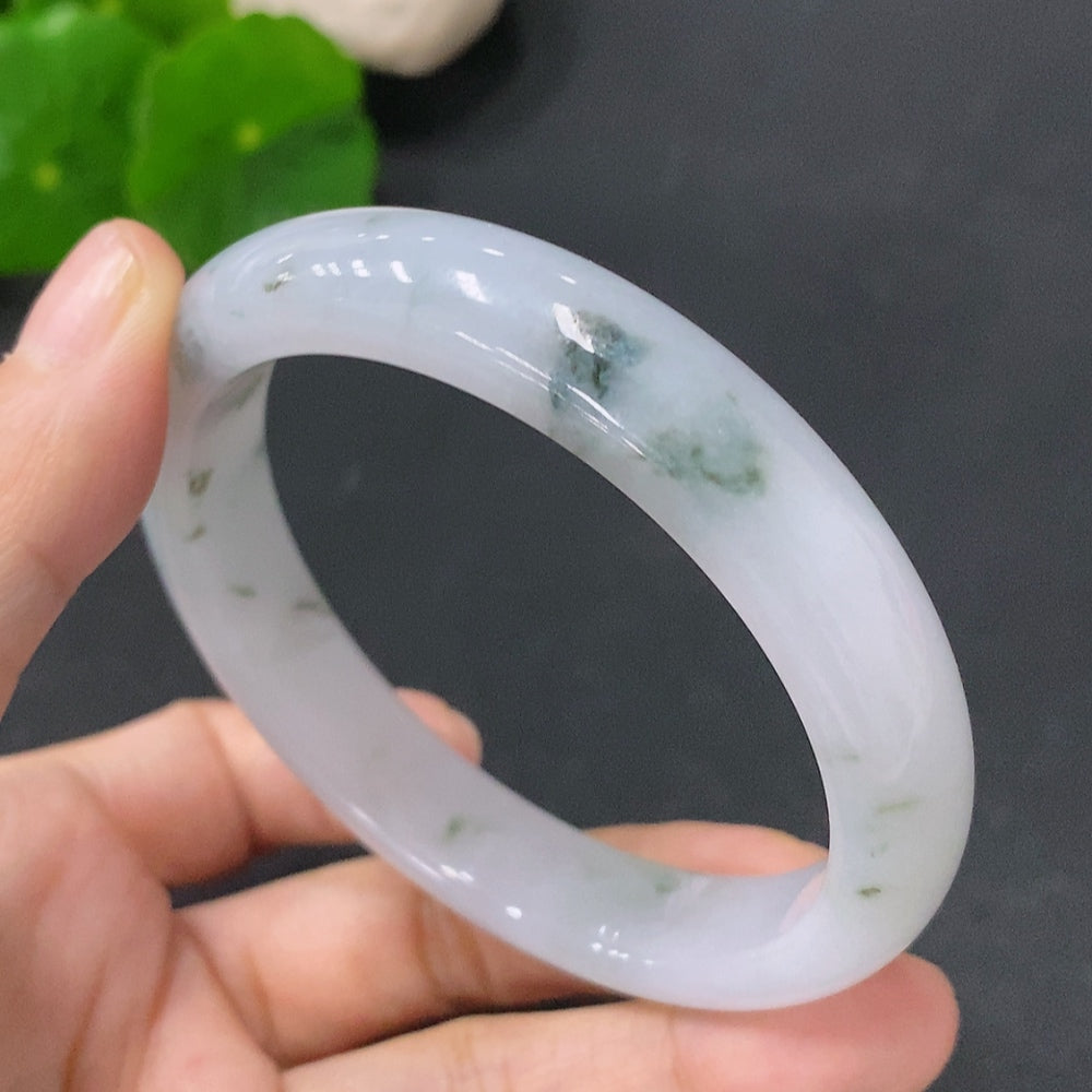 Jadeite Round Bangle 55.5mm (Approx. 47.3g)