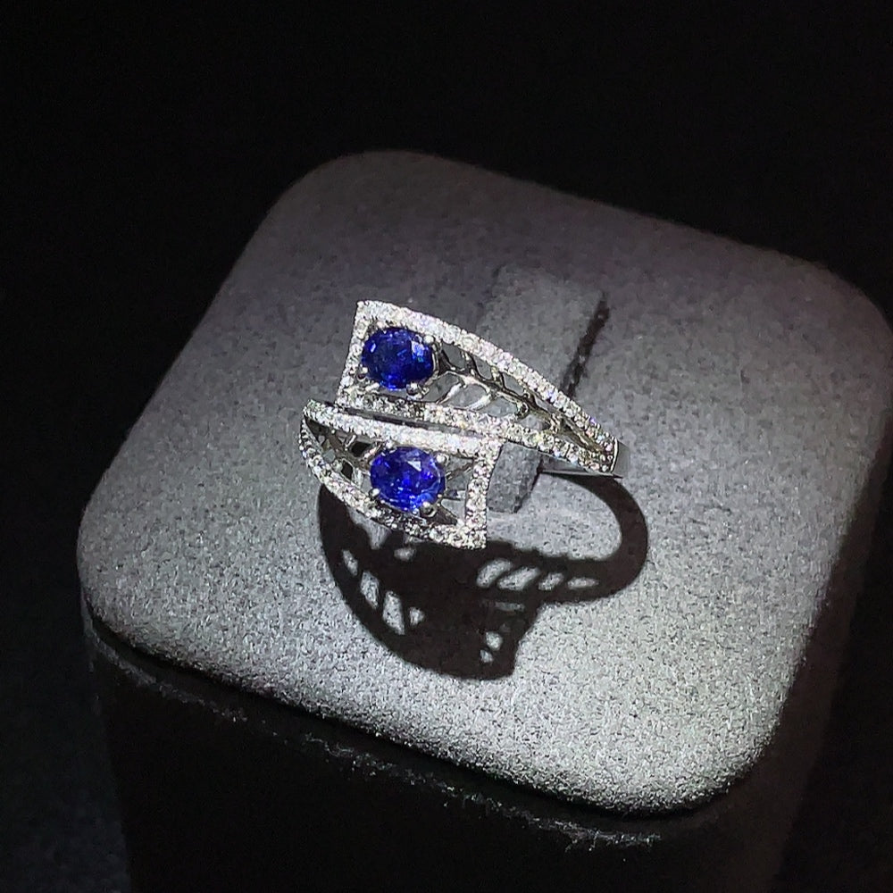 Sapphire Ring 18K Gold with Diamond Accents, Total Weight Approx. 3.22g, Size 14