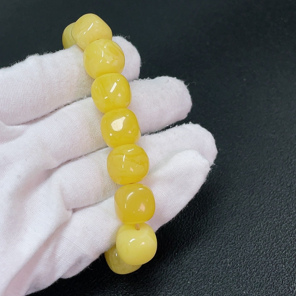 Amber Beeswax Bracelet, Total Weight Approx. 24.85g, Size About 13.2mm