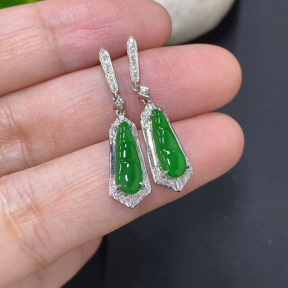 Jadeite Lucky Bean Earrings with 18K Gold Mounting, Total Weight Approx. 2.3g (Accented with Diamonds)