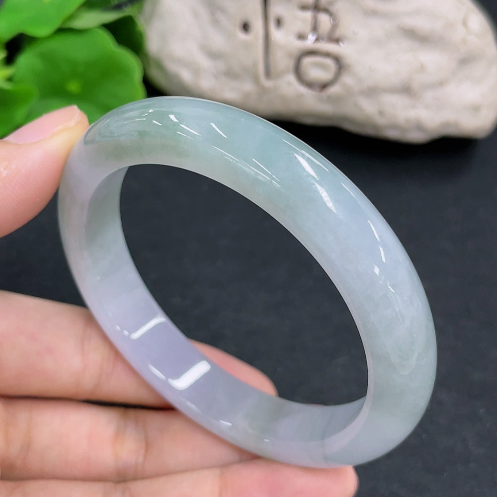HKHQ jadeite round bangle in size 58, weighing 56.1g, featuring smooth, polished jadeite with a glossy finish.