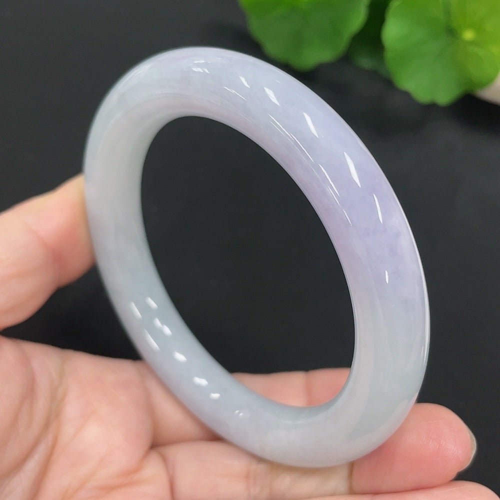 Jadeite Round Bangle Size 55.7 Total Weight Approx. 62.8g