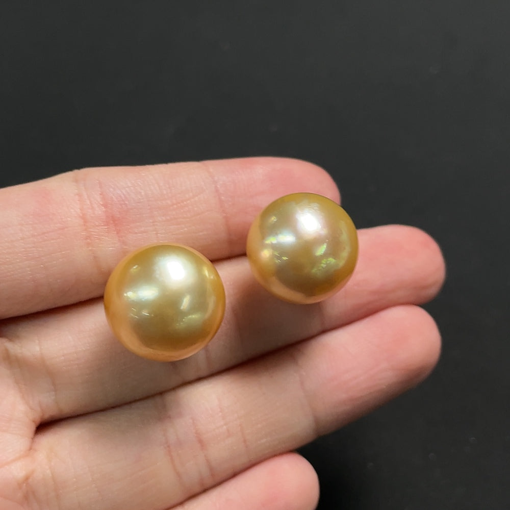 Seawater pearl earrings 18k gold color origin undetermined size about 14.3mm