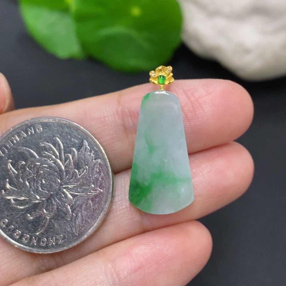 Jadeite Plain Pendant with 18K Gold, Containing Other Mineral Components, Diamond Accents