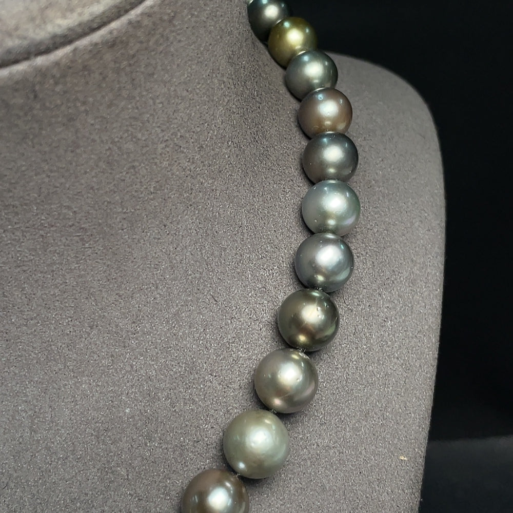 Seawater Pearl Necklace Non-Gold Total Weight Approx. 71.02g Size 9.8-11.7mm