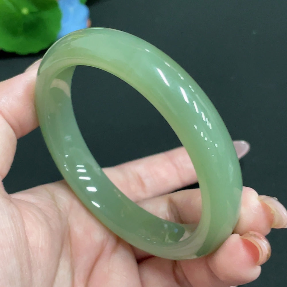 Hetian Jade Round Bangle, Loop Size 59.7, Total Weight Approx. 55.2g