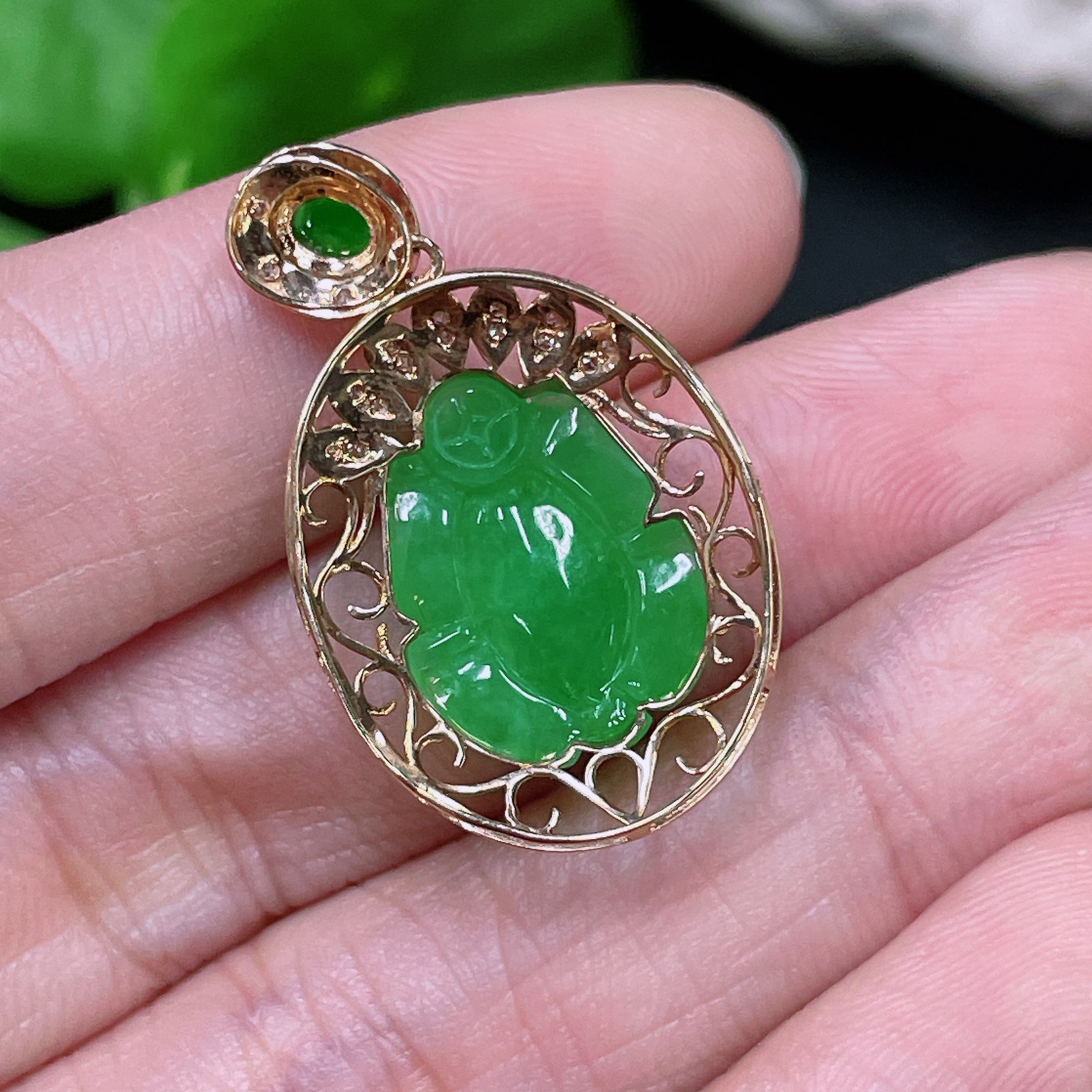 Jadeite Pi Xiu Inlay Pendant 18k Gold Inlay with Diamond Total Weight Approx.2.4g