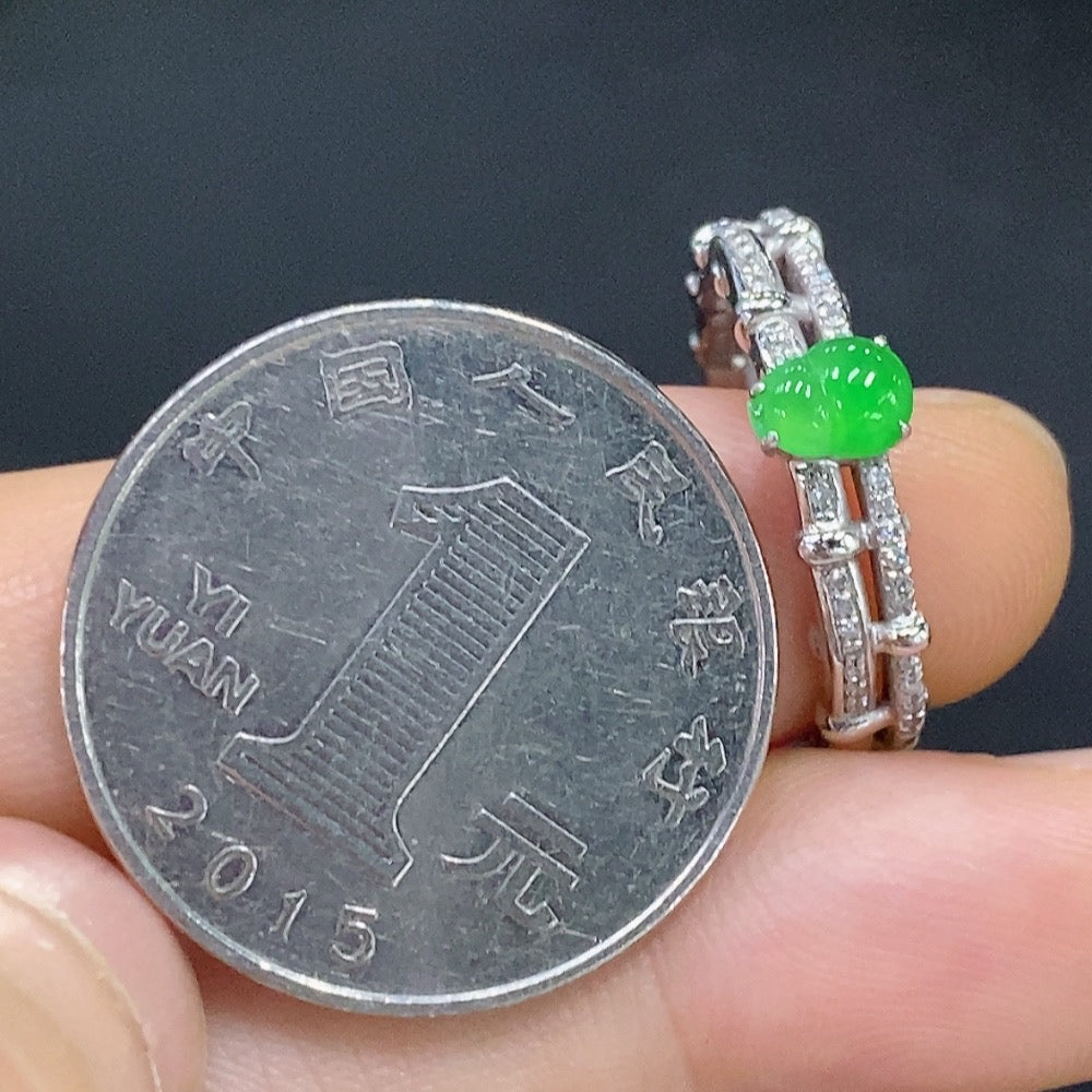 Jadeite Inlaid Ring 18k Size 14 Total Weight Approx. 3g