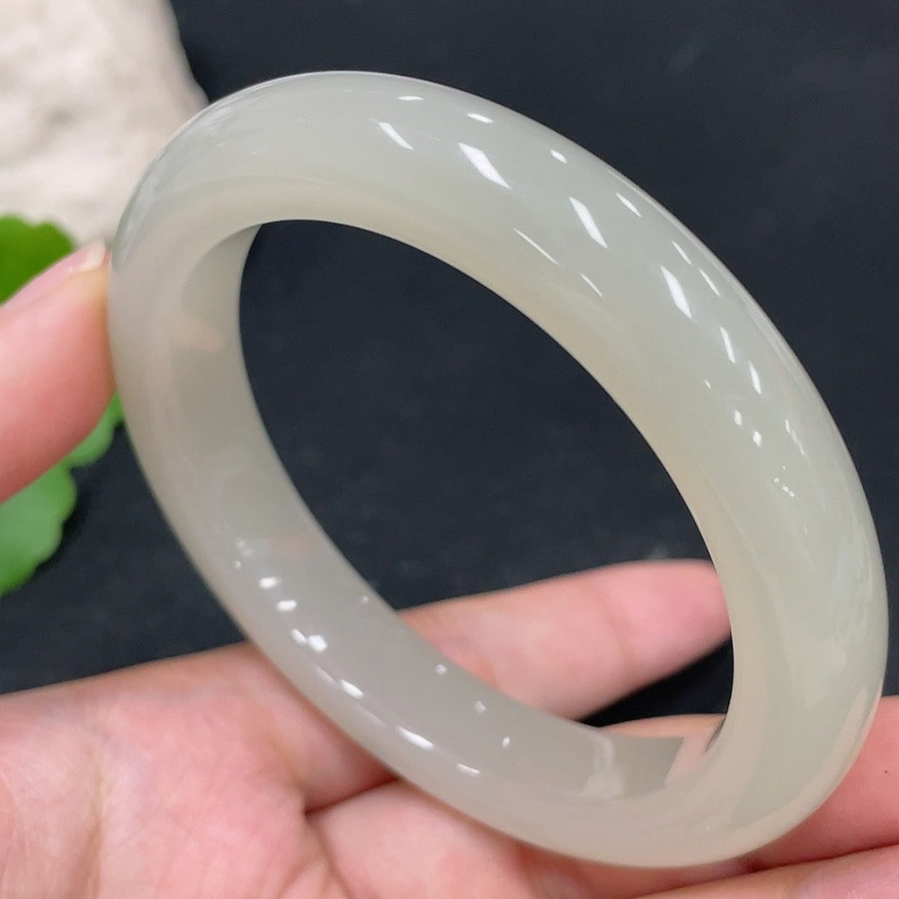 Hetian Jade Round Bracelet Size 59 Total Weight About 64.8g