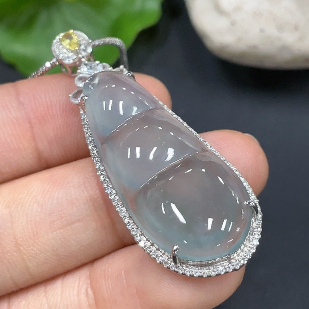 Jadeite Lucky Bean Pendant 18K Gold Setting Total Weight Approx. 7.4g Excluding Chain Chain Non-Gold