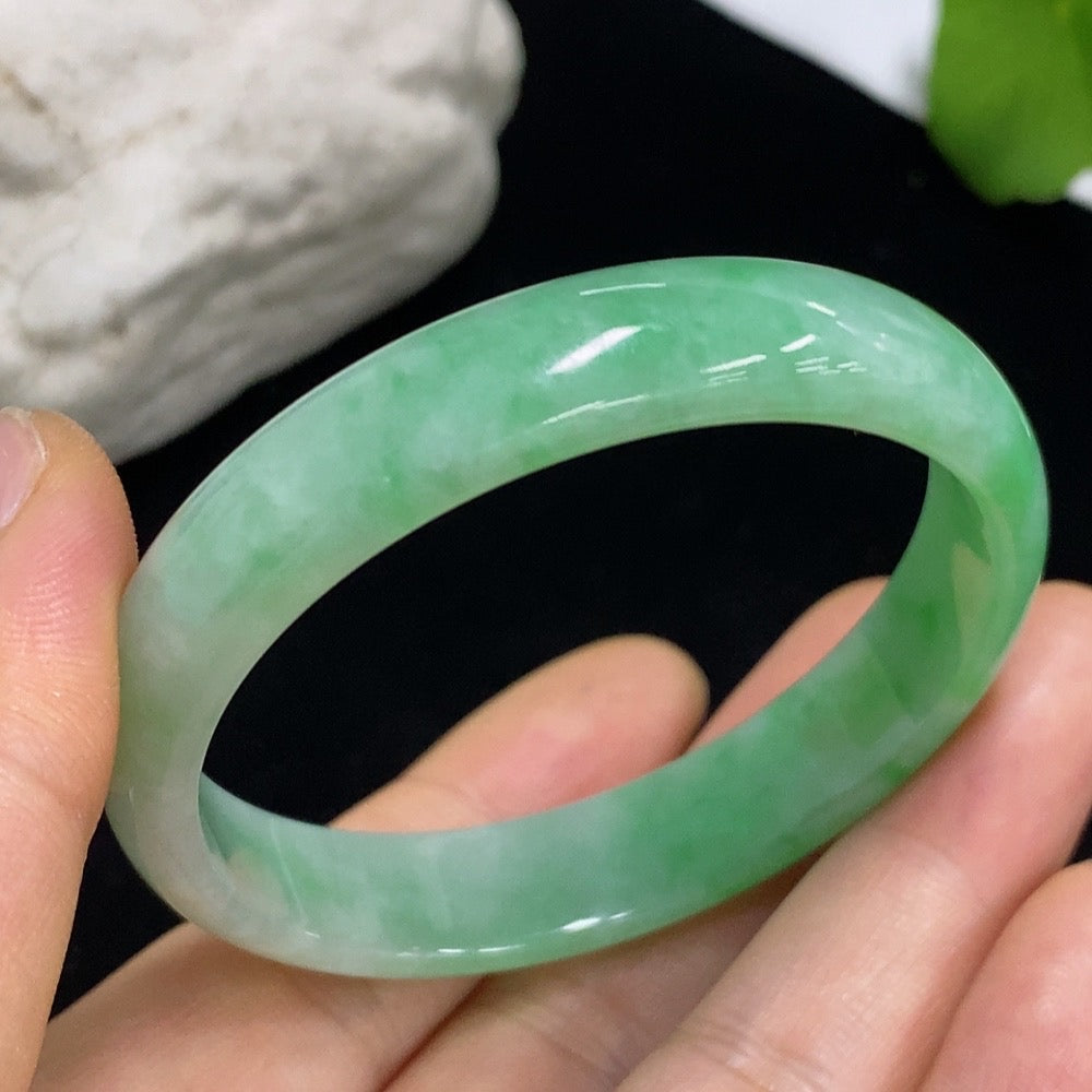 Jadeite Round Bangle