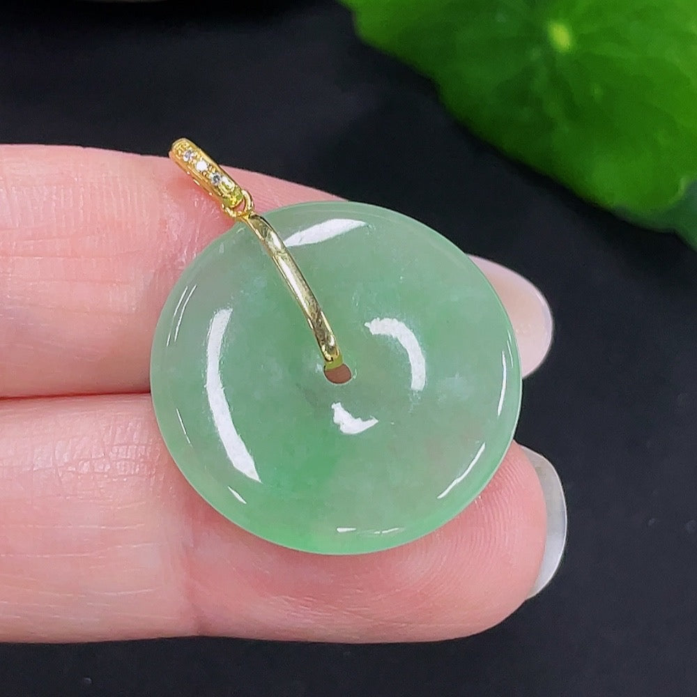 Jadeite Peace Knot Pendant 18K Gold Total Weight Approx. 4.2g (with Diamond Accents)