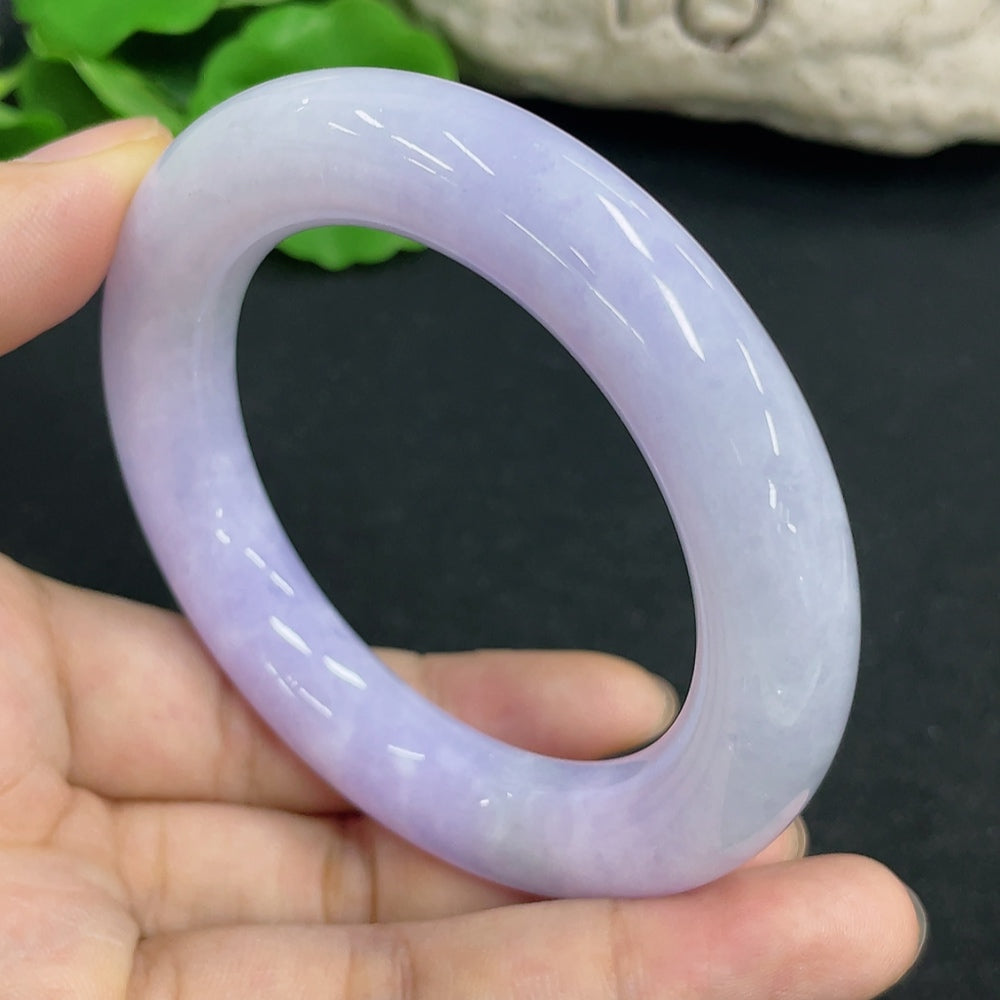 HKHQ Jadeite round bangle bracelet, size 52.4, with a total weight of approximately 75.76g, showcases smooth, polished jadeite.