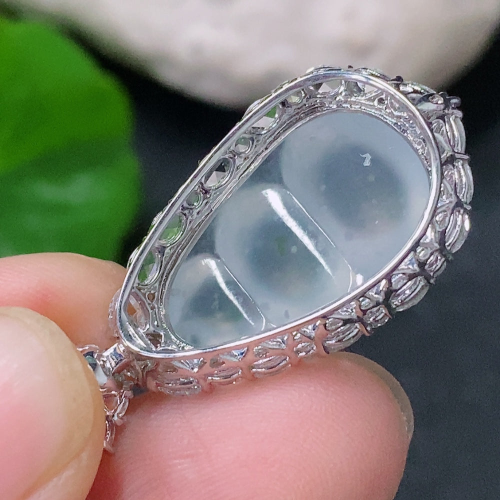 Jadeite Mung Bean Pendant with 18k Gold and Diamond Accents, Total Weight Approx. 6.25g