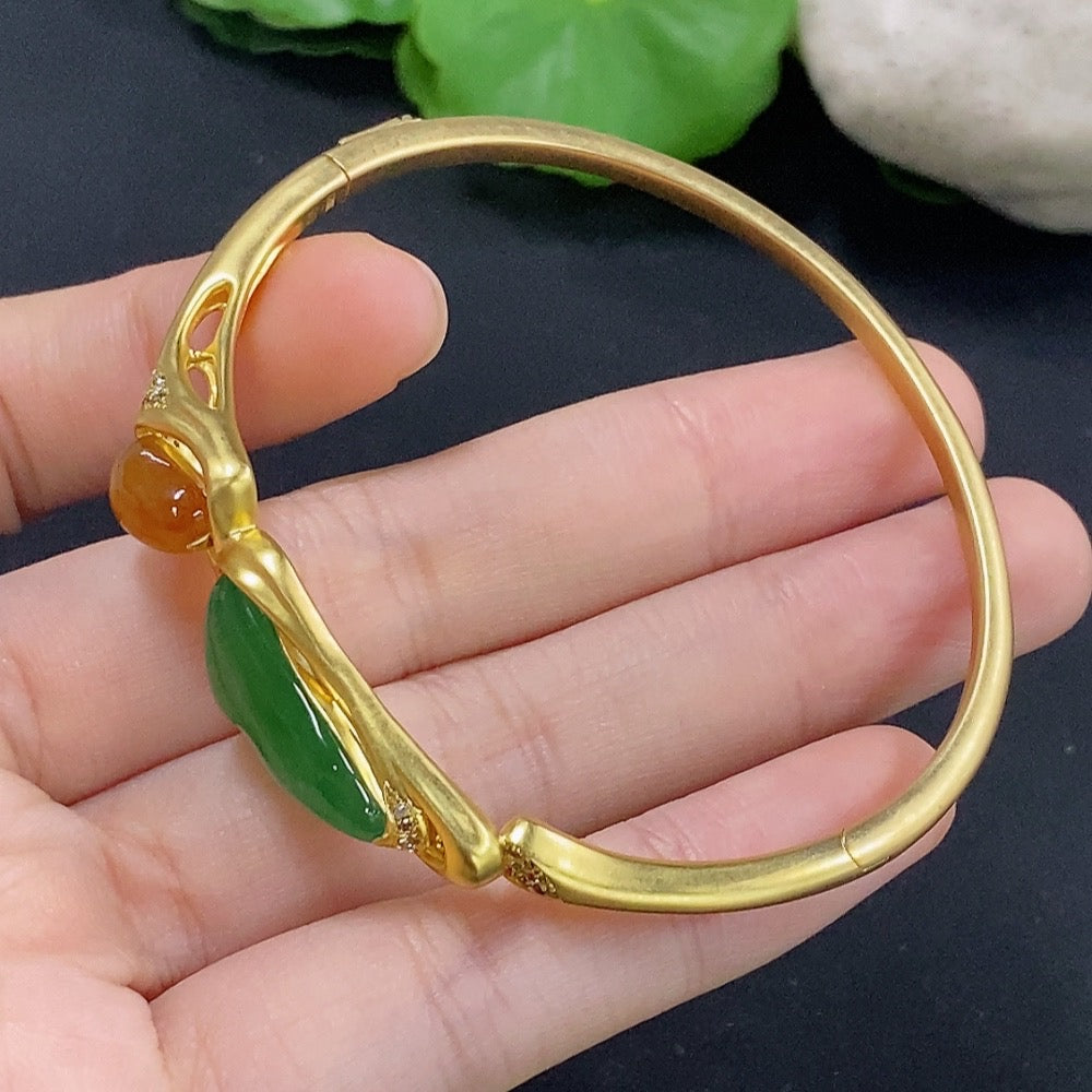 Jadeite inlaid 18k bangle with diamond accents, featuring intricate craftsmanship, HKHQ brand, size 58.1/48.9, weight 16.22g
