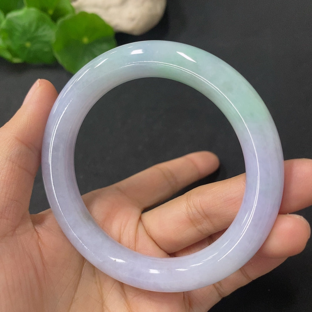 Jadeite Round Bangle, Total Weight Approx. 58g, Size 55.6