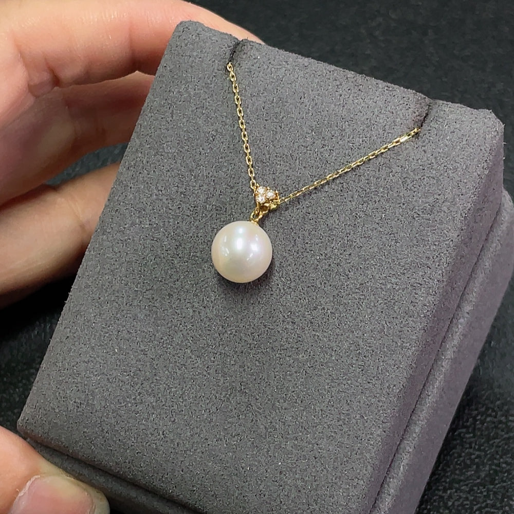 Pearl Pendant with Diamond Accents, 18K Gold, Pearl Size Approx. 9mm