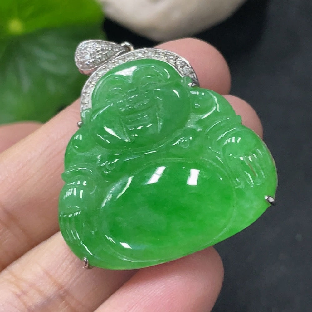 Jadeite Inlaid Buddha Pendant 18k with Diamond Accents, Total Weight Approx. 15.36g