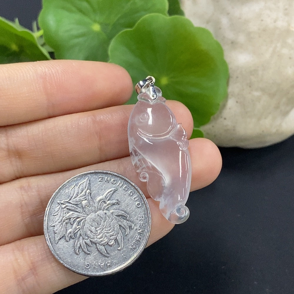 Jadeite Fish Pendant Without Stamp, Gold Content 69%, Total Weight Approx. 3.48g