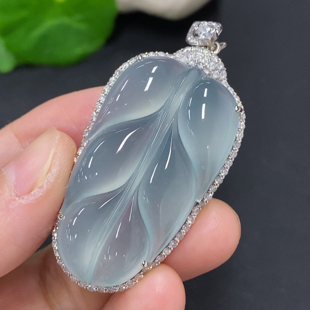 Jadeite Leaf Inlaid Pendant 18K Gold (With Diamond Accents)