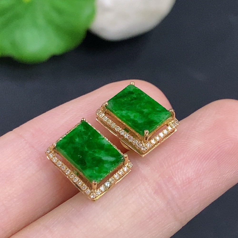 Jadeite ear studs with 18k gold and diamond accents, featuring a delicate, polished design and a total weight of about 2 grams.