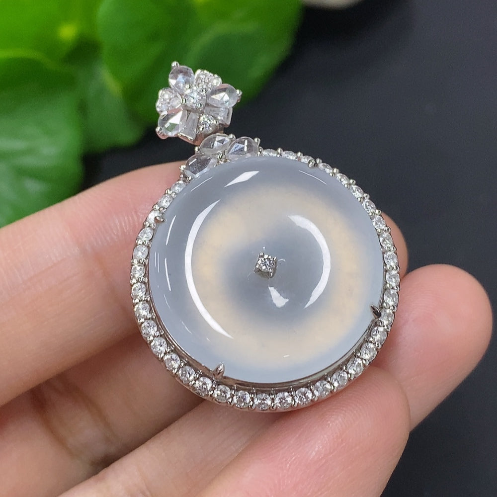 Jadeite Pendant with 18K Gold, Total Weight Approx. 11.7g (Accented with Diamonds, Non-diamond Quantity: Large 1pc)