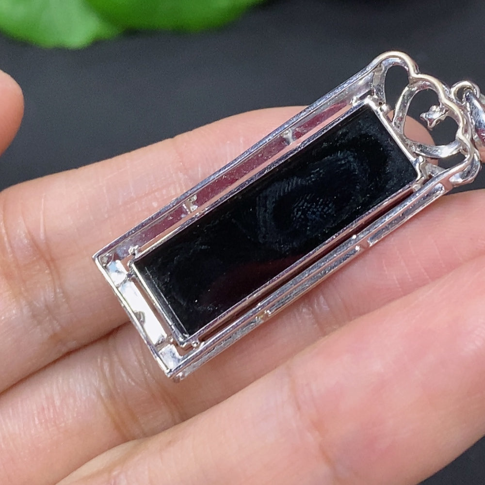 Jadeite Inlaid Pendant 18K Gold (with Diamond Accents)