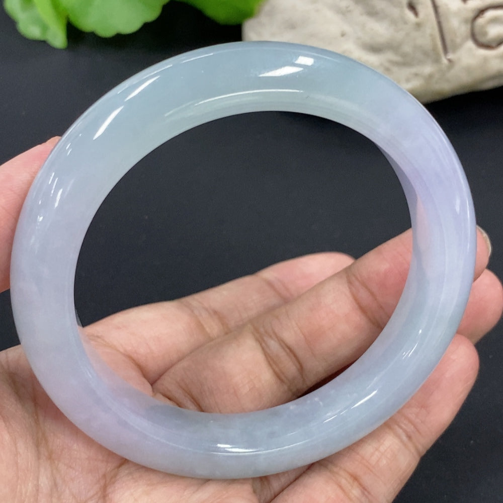 HKHQ jadeite round bangle bracelet, 67.3g, size 58.7, featuring smooth green jadeite with a polished finish.