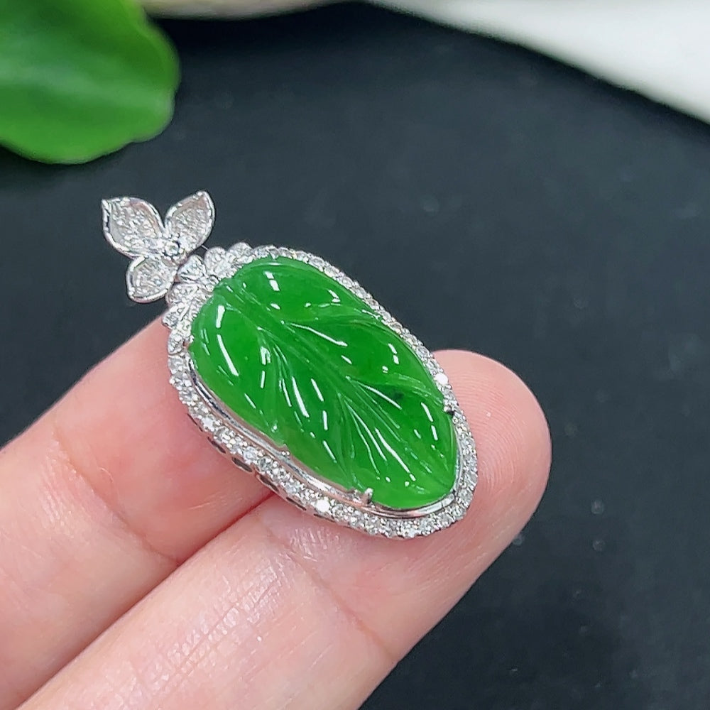 Jadeite Leaf Inlay Pendant 18K Gold (With Diamond Accents)